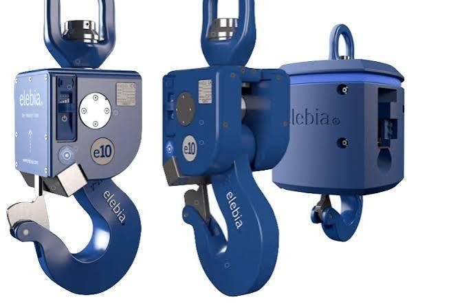 Automatic lifting hooks